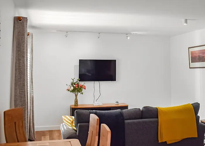 Caledonia Apartment